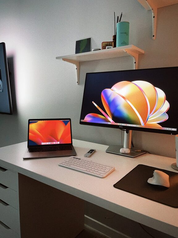Tips for Organizing a Clutter-Free and Productive Home Office Space